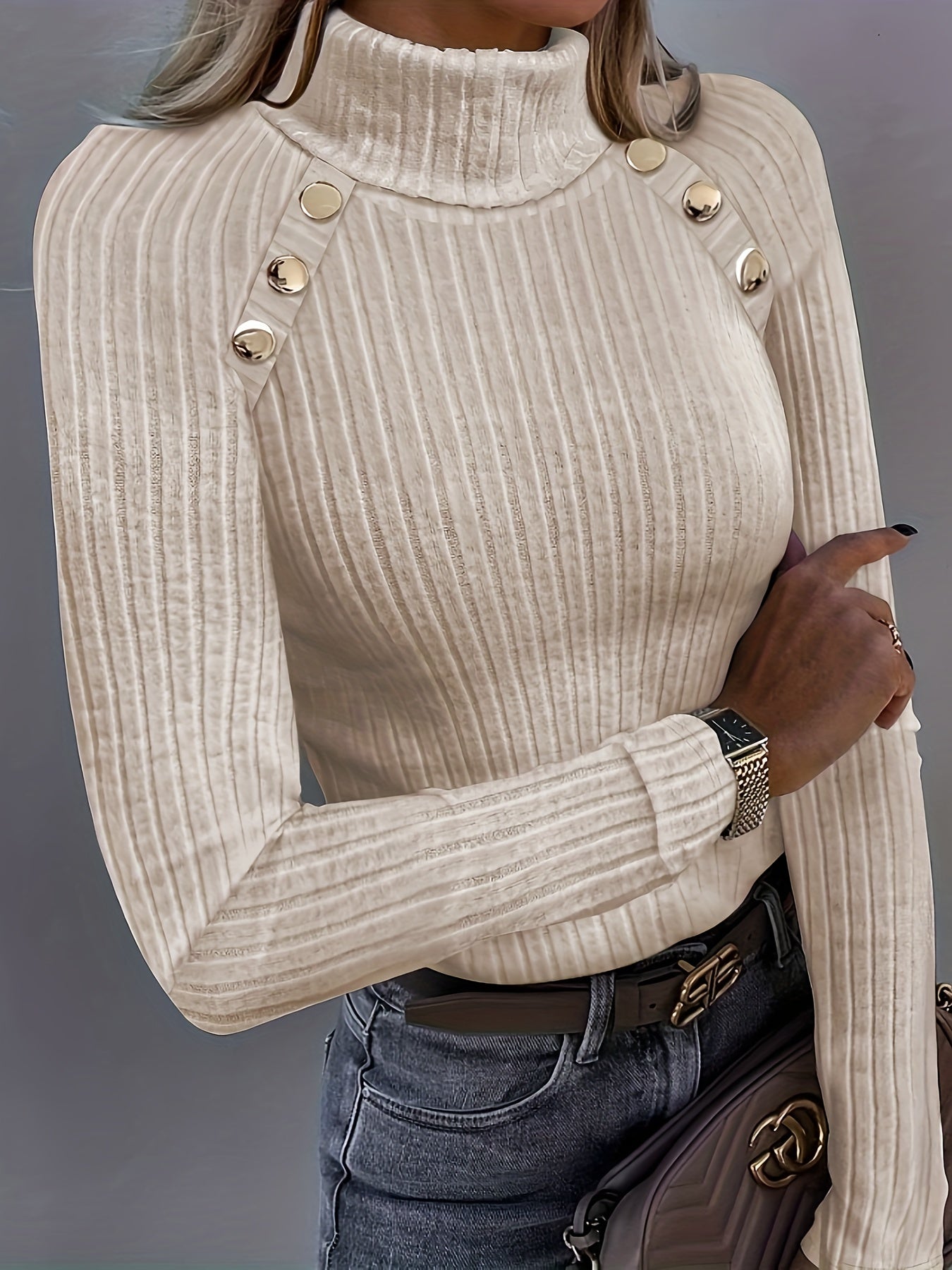Aitana | Geribde coltrui voor dames - Elegante knoopdetails, slanke pasvorm, comfortabele trui